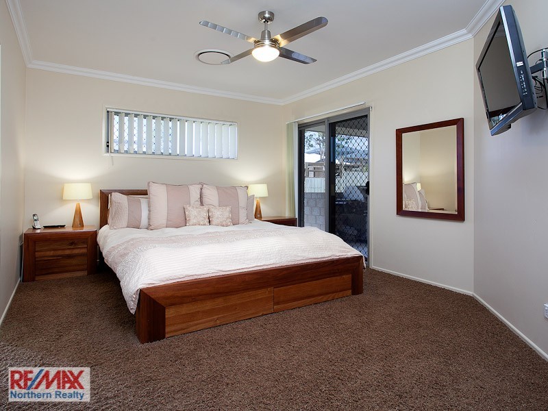 27 Swan Parade, Warner QLD 4500