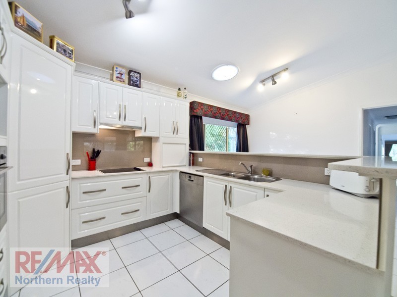 3 Banks Court, Bunya QLD 4055