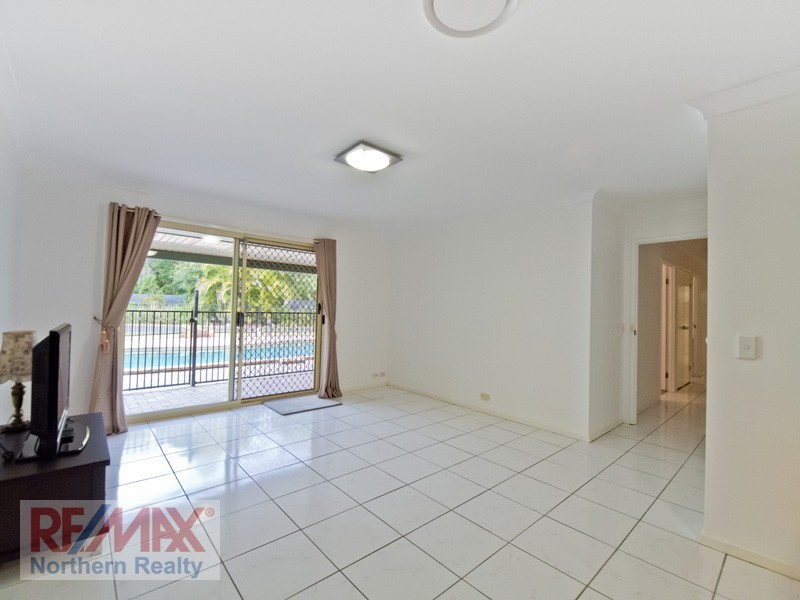 3 Banks Court, Bunya QLD 4055