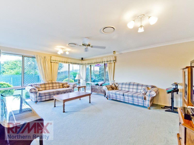 5 Magpie Place, Albany Creek QLD 4035