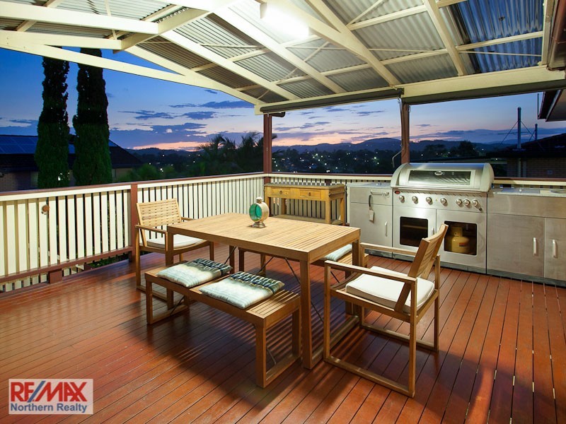 19 Alstonia Street, Arana Hills QLD 4054