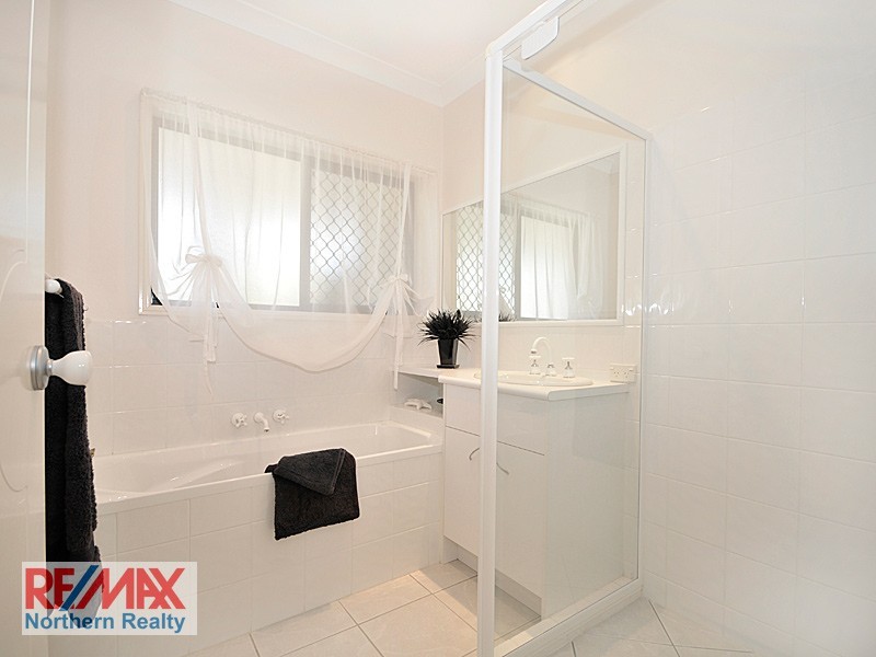 3 Snow Wood Drive, Eatons Hill QLD 4037