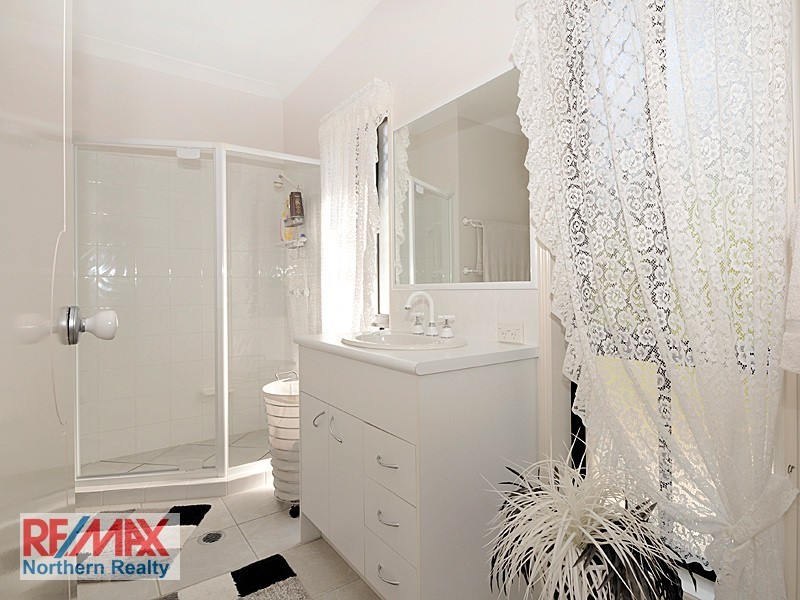 3 Snow Wood Drive, Eatons Hill QLD 4037