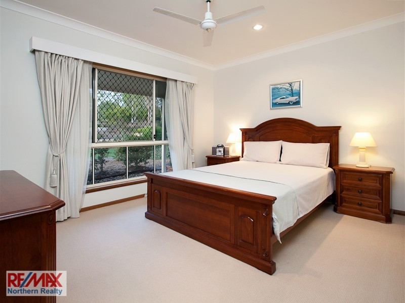 6 Webb Court, Eatons Hill QLD 4037