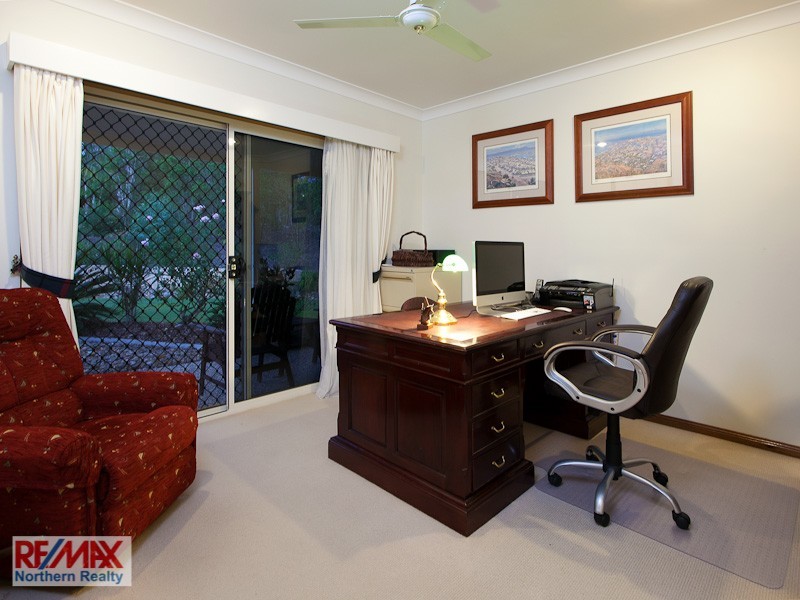6 Webb Court, Eatons Hill QLD 4037