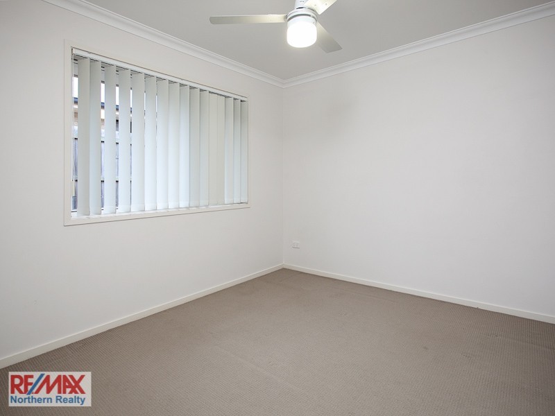 8 Michigan Cct, Warner QLD 4500