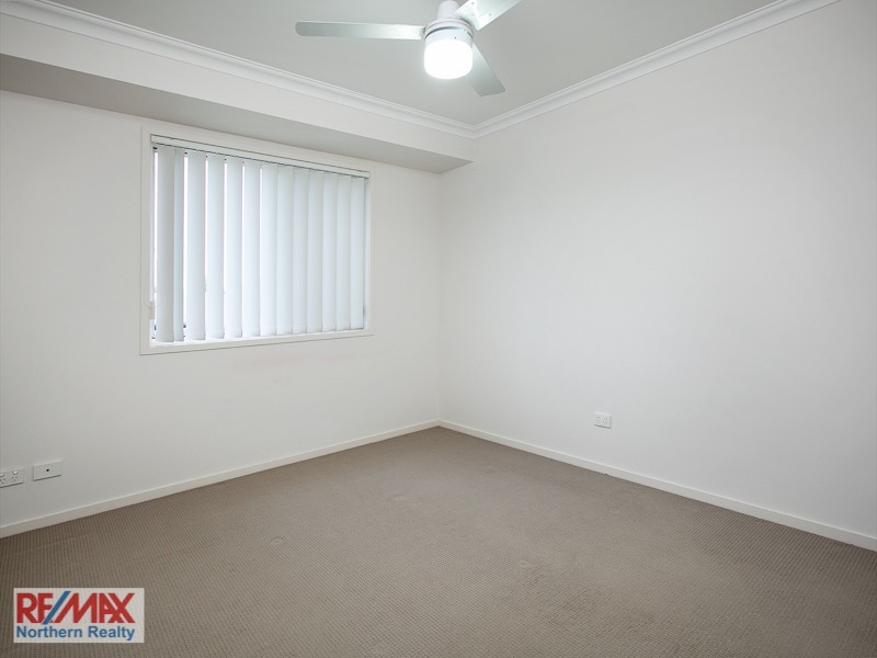 8 Michigan Cct, Warner QLD 4500