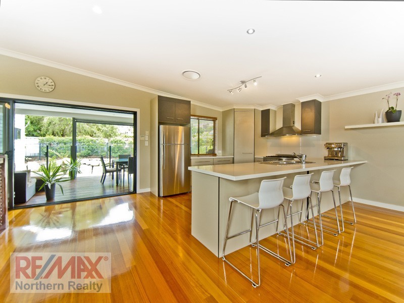 8 Fidelio Court, Eatons Hill QLD 4037