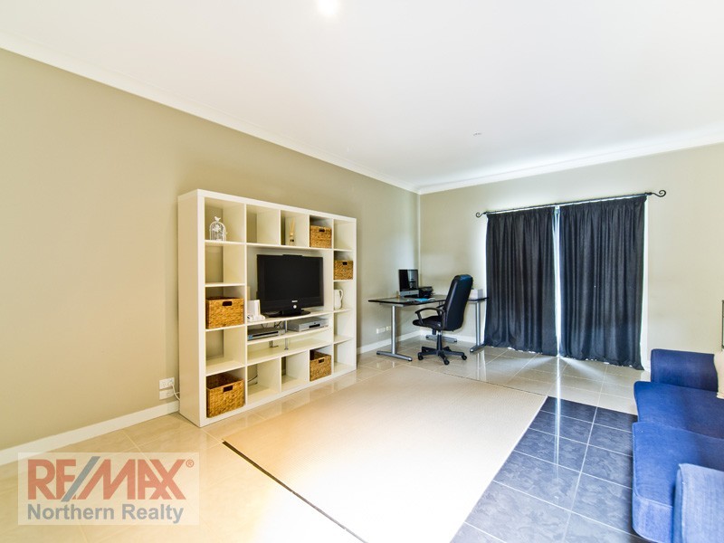 8 Fidelio Court, Eatons Hill QLD 4037