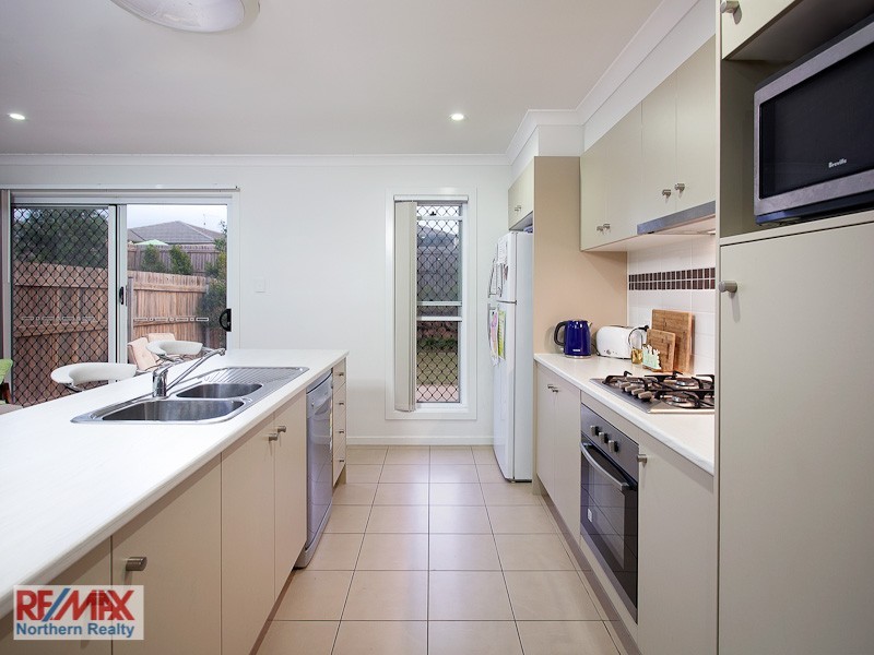 4/10 Tuxworth Place, Pimpama QLD 4209