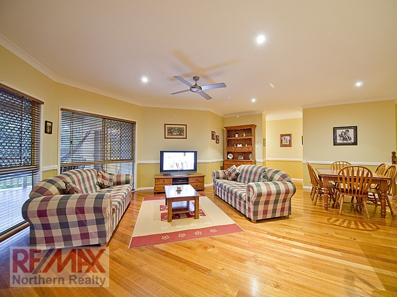 172 Saraband Dr, Eatons Hill QLD 4037