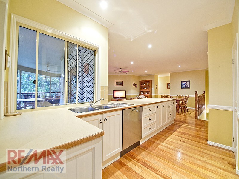 172 Saraband Dr, Eatons Hill QLD 4037