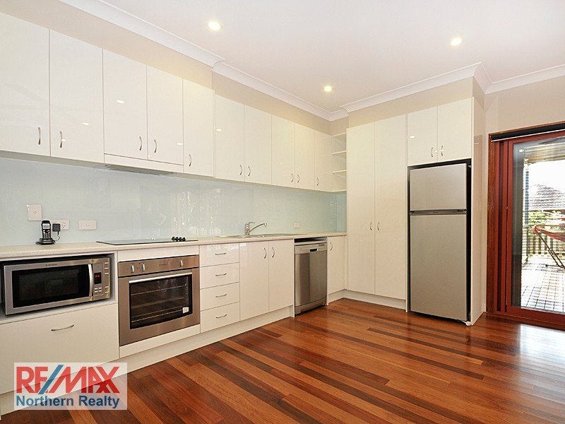 247 Brighton Rd, Sandgate QLD 4017