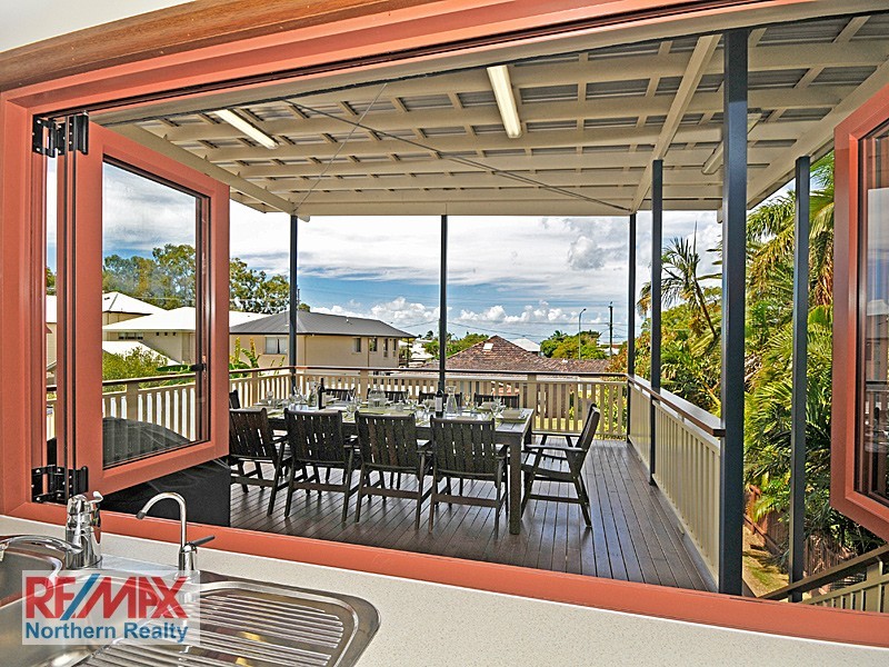 247 Brighton Rd, Sandgate QLD 4017