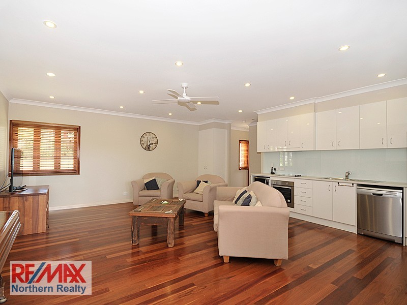 247 Brighton Rd, Sandgate QLD 4017