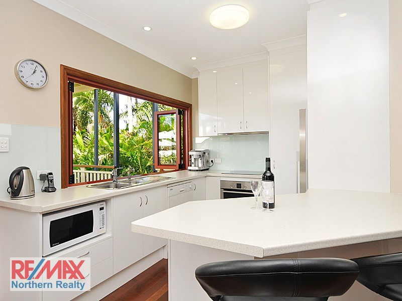 247 Brighton Rd, Sandgate QLD 4017