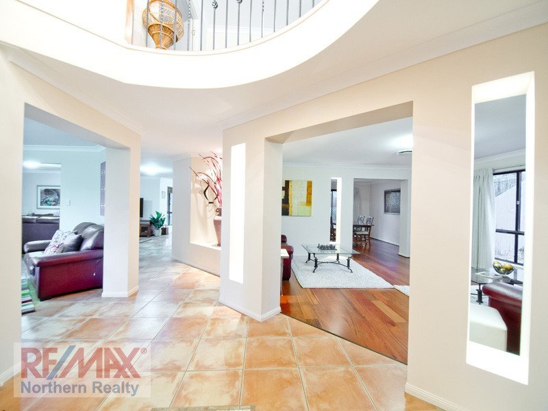 34 Fiddlewood Place, Bridgeman Downs QLD 4035