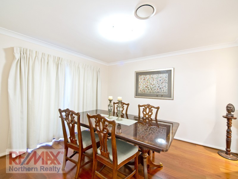 34 Fiddlewood Place, Bridgeman Downs QLD 4035