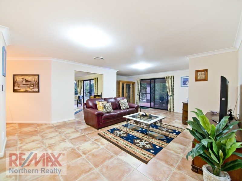 34 Fiddlewood Place, Bridgeman Downs QLD 4035