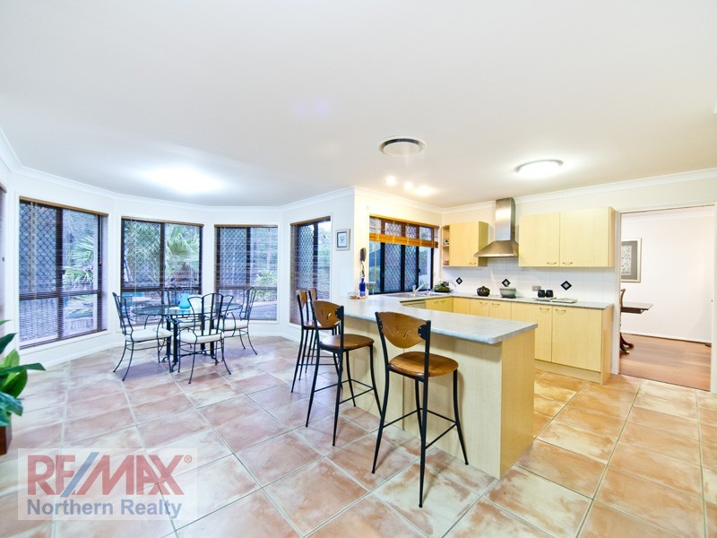 34 Fiddlewood Place, Bridgeman Downs QLD 4035