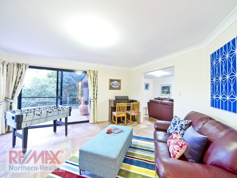 34 Fiddlewood Place, Bridgeman Downs QLD 4035