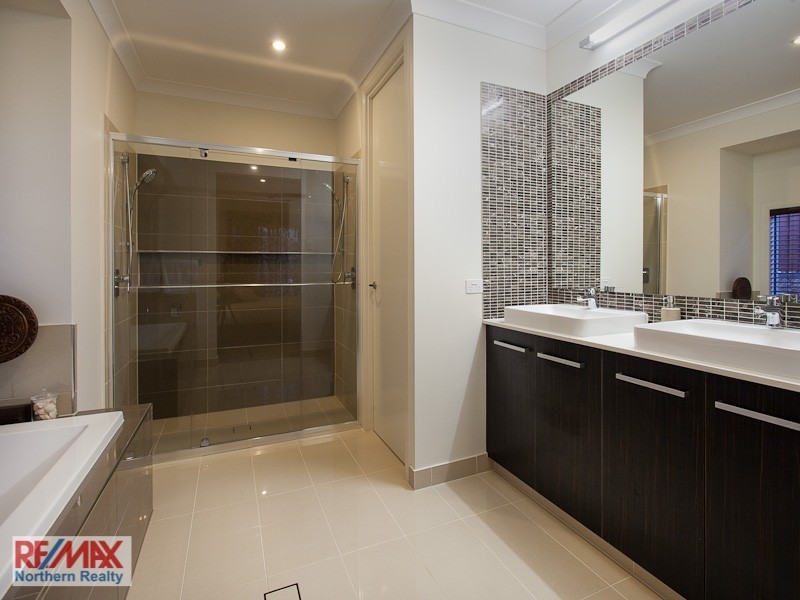 60 Rolland Parade, Warner QLD 4500