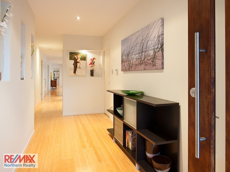 4 Waterway Cr, Murrumba Downs QLD 4503