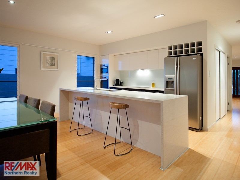 4 Waterway Cr, Murrumba Downs QLD 4503