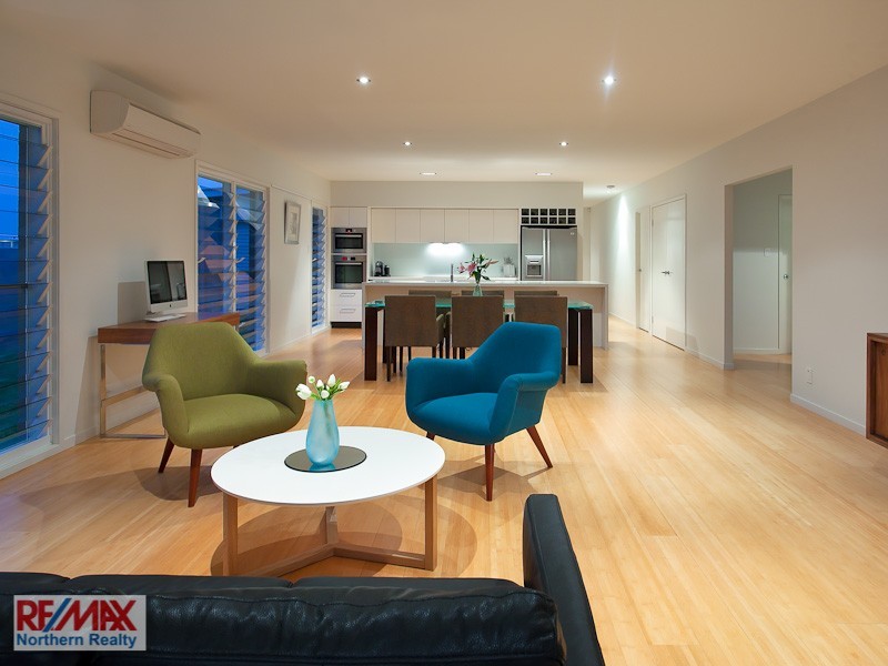 4 Waterway Cr, Murrumba Downs QLD 4503