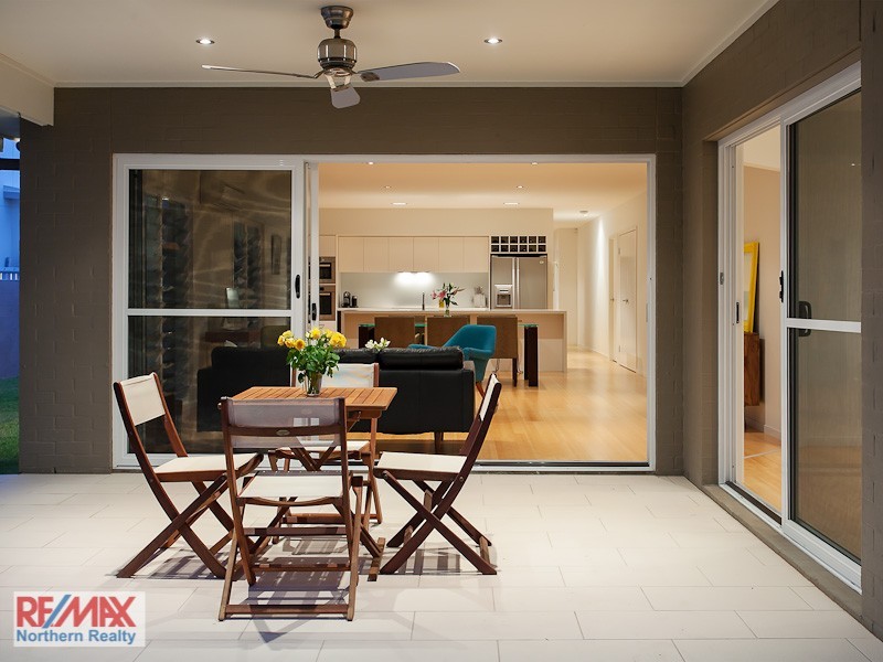 4 Waterway Cr, Murrumba Downs QLD 4503