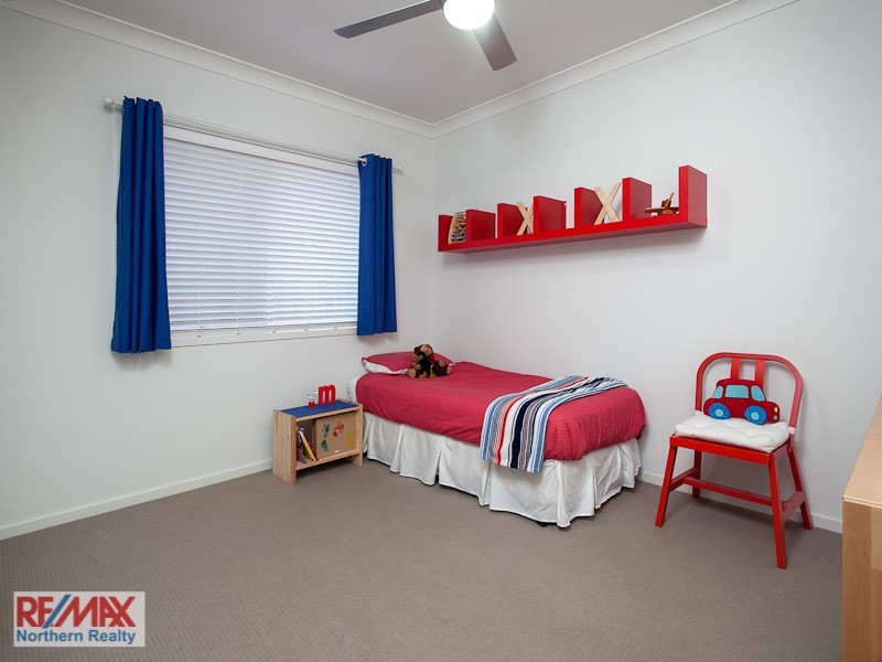 4 Waterway Cr, Murrumba Downs QLD 4503