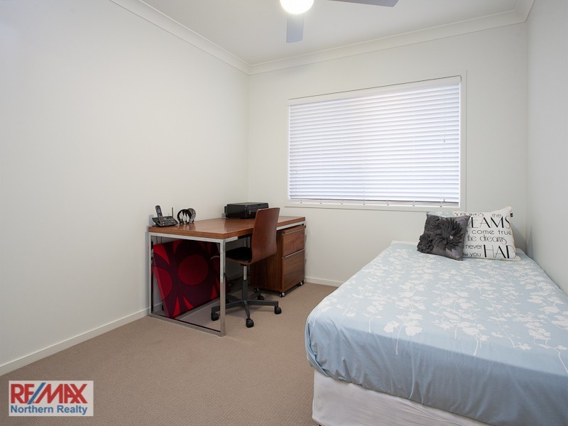 4 Waterway Cr, Murrumba Downs QLD 4503