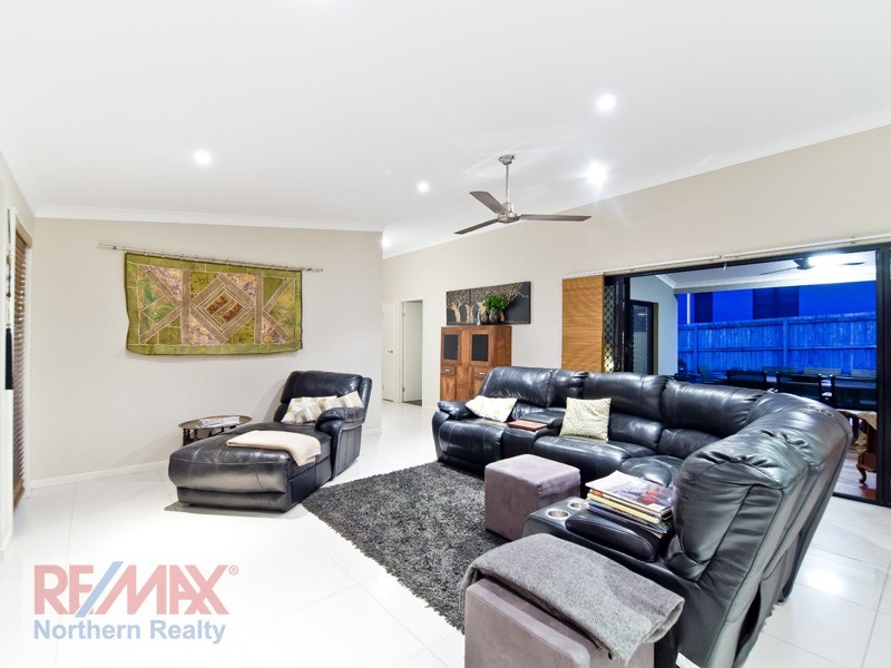 12 Bella Street, Cashmere QLD 4500