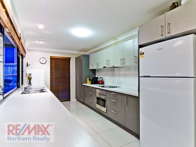 12 Bella Street, Cashmere QLD 4500