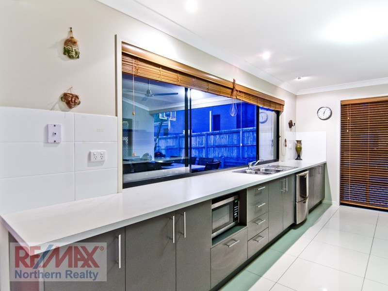 12 Bella Street, Cashmere QLD 4500