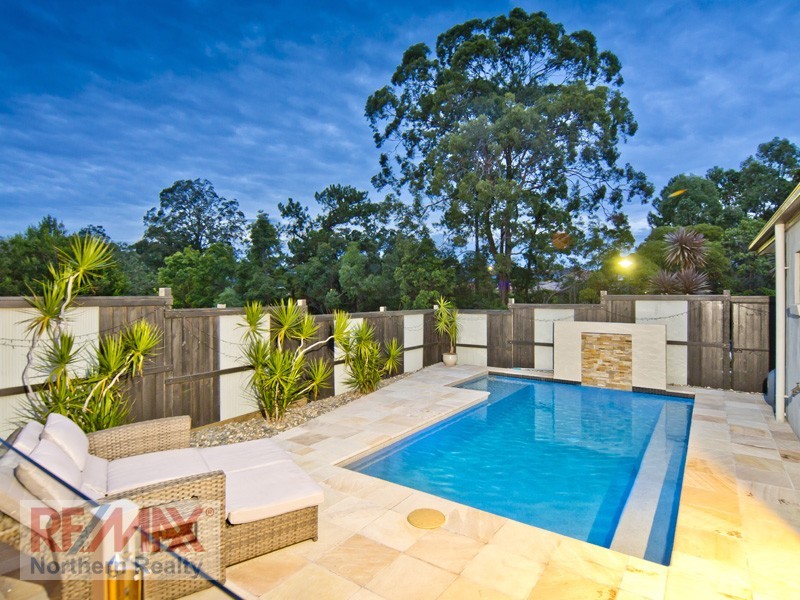 12 Bella Street, Cashmere QLD 4500
