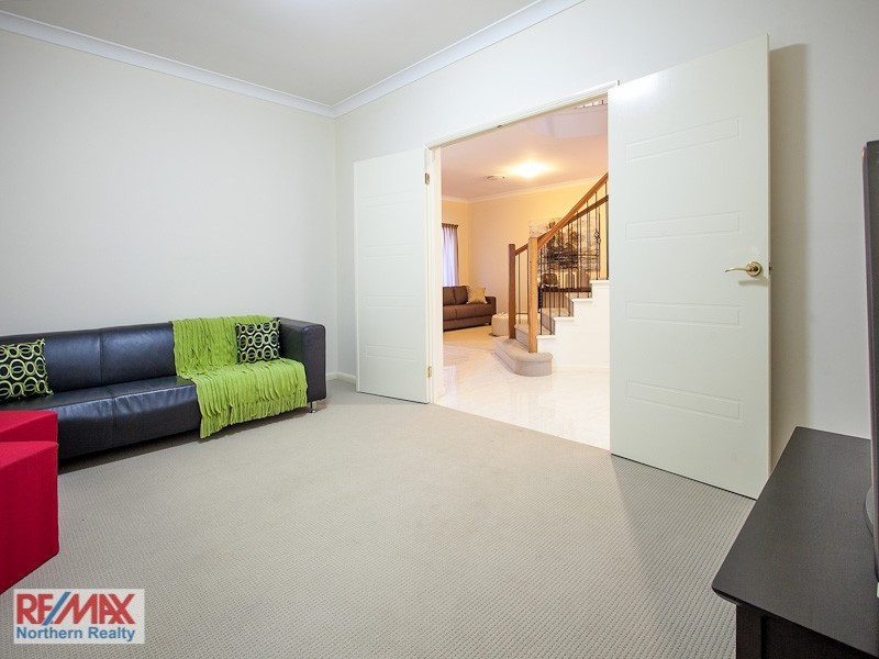 19 Oakwood Road, Warner QLD 4500