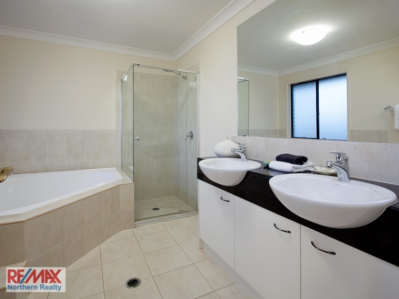19 Oakwood Road, Warner QLD 4500
