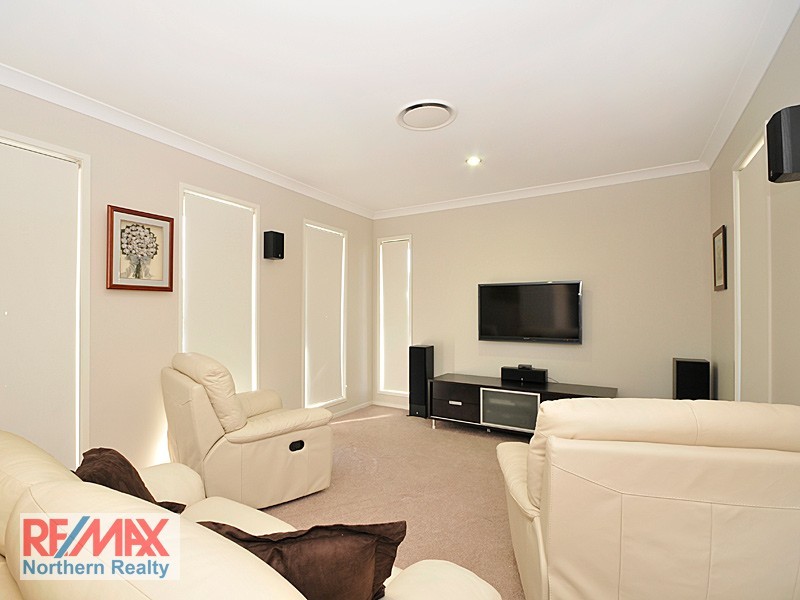 3 Maggie Place, Cashmere QLD 4500