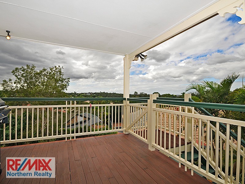9 Camara Ct, Eatons Hill QLD 4037