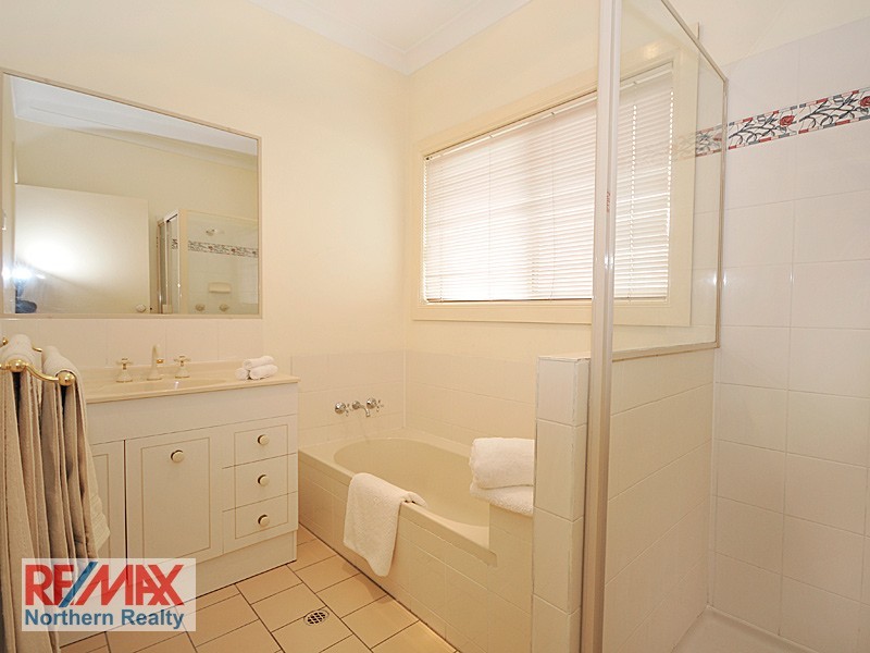 9 Camara Ct, Eatons Hill QLD 4037