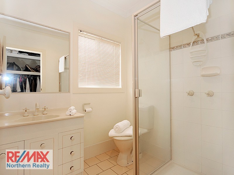 9 Camara Ct, Eatons Hill QLD 4037