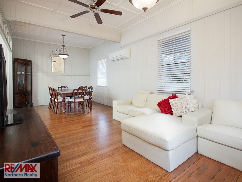 43 Dayboro Road, Petrie QLD 4502