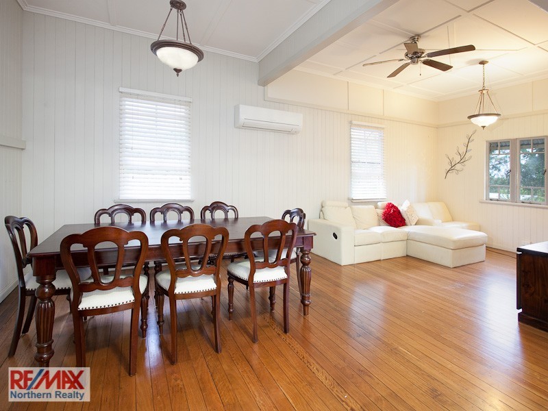 43 Dayboro Road, Petrie QLD 4502