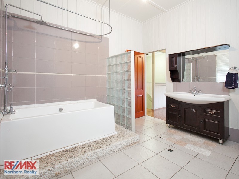 43 Dayboro Road, Petrie QLD 4502