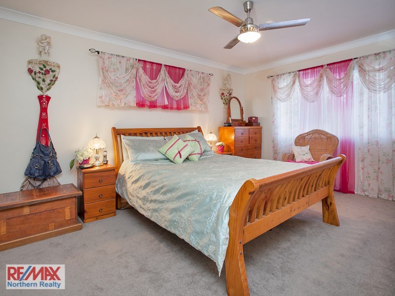 11 Inverary Place, Upper Kedron QLD 4055