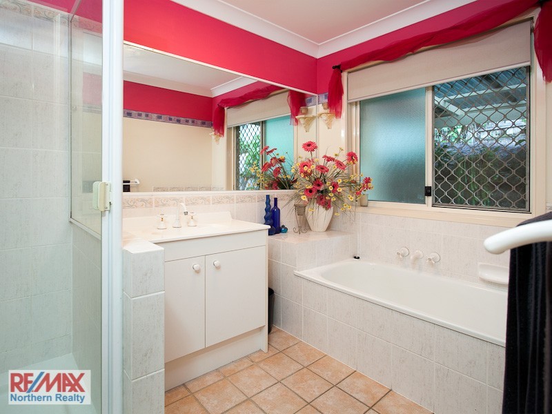 11 Inverary Place, Upper Kedron QLD 4055