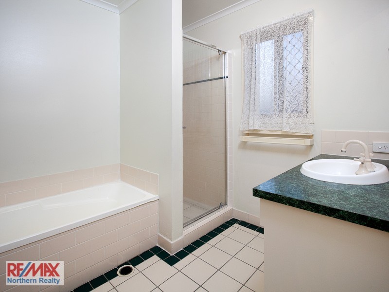 6/3 Rosegum Place, Redbank Plains QLD 4301