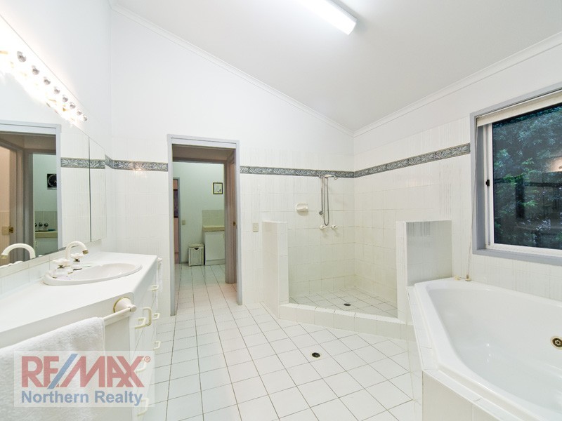 5 Carson Drive, Bunya QLD 4055