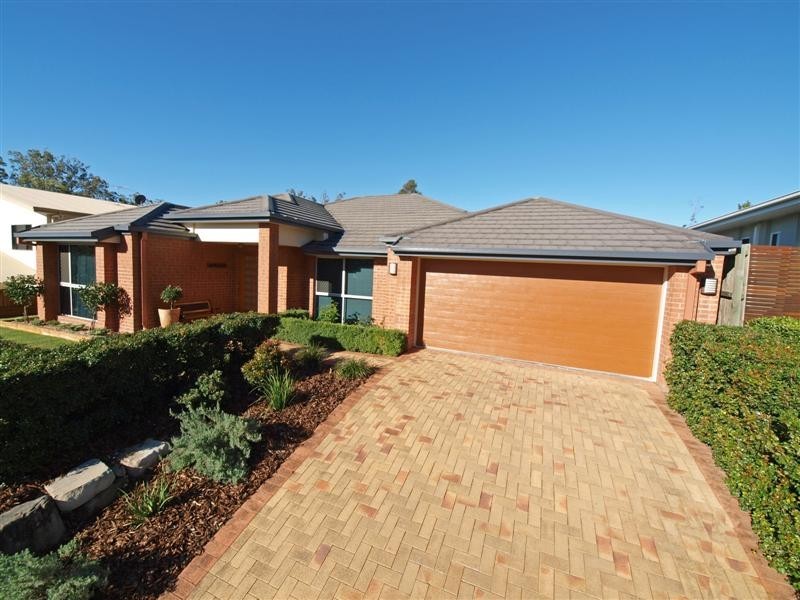 19 Lowai Court, Albany Creek QLD 4035